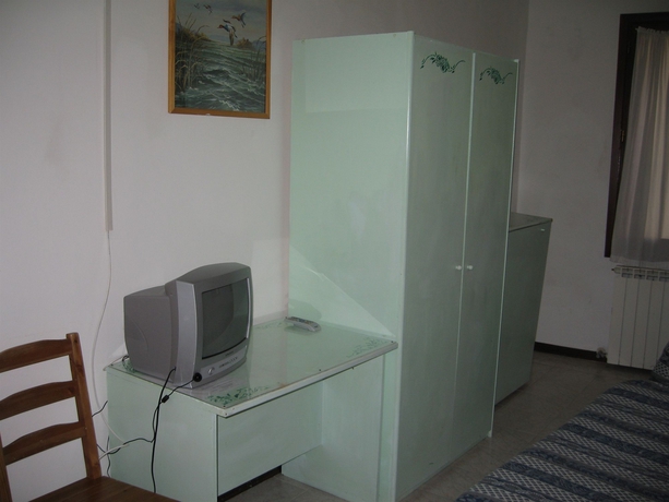 Imagen de la habitación del Hotel Adua. Foto 7