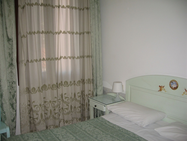 Imagen de la habitación del Hotel Adua. Foto 8