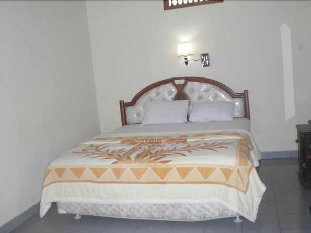 Imagen de la habitación del Hotel Adus Beach Inn. Foto 17