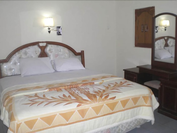 Imagen de la habitación del Hotel Adus Beach Inn. Foto 18