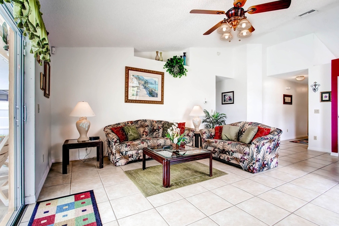 Imagen de los interiores del Hotel Advantage Vacation Homes. Foto 12