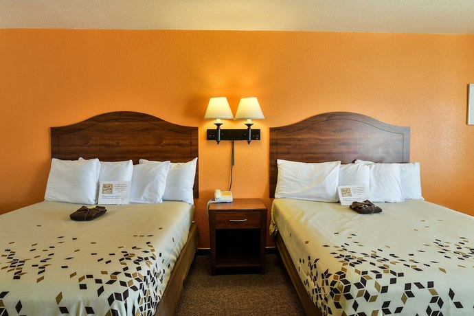 Imagen de la habitación del Hotel Adventure Inn and Motel. Foto 14