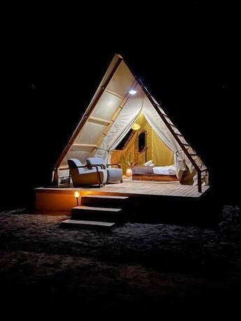 Imagen de los exteriores del Hotel Adventurer Camp. Foto 15