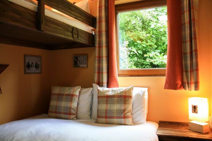 Imagen general del Hotel Adventurer\'s Village Milton Keynes. Foto 1