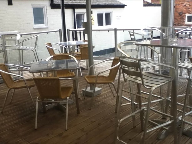 Imagen de los exteriores del Hotel Advocate Arms. Foto 17