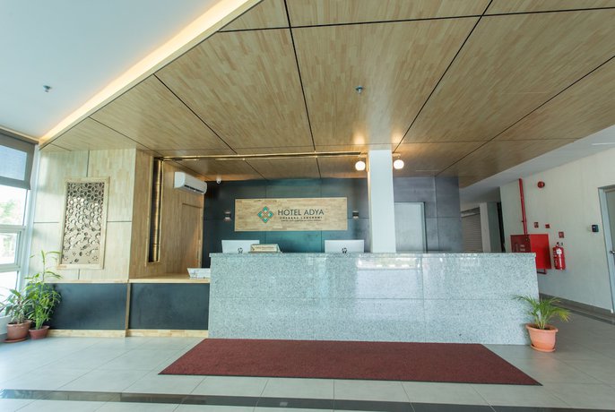 Imagen de los interiores del Hotel Adya Chenang. Foto 19