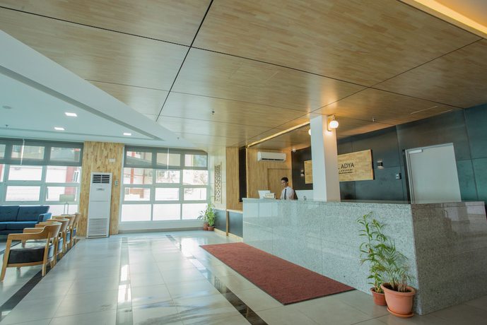 Imagen de los interiores del Hotel Adya Chenang. Foto 20