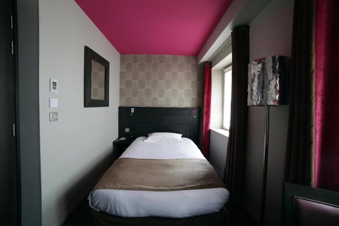 Imagen de la habitación del Hotel A&eacute;ro Paris Passy. Foto 13