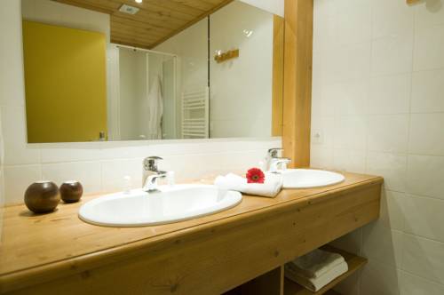 Imagen de la habitación del Hotel Aec Vacances - Forgeassoud. Foto 4