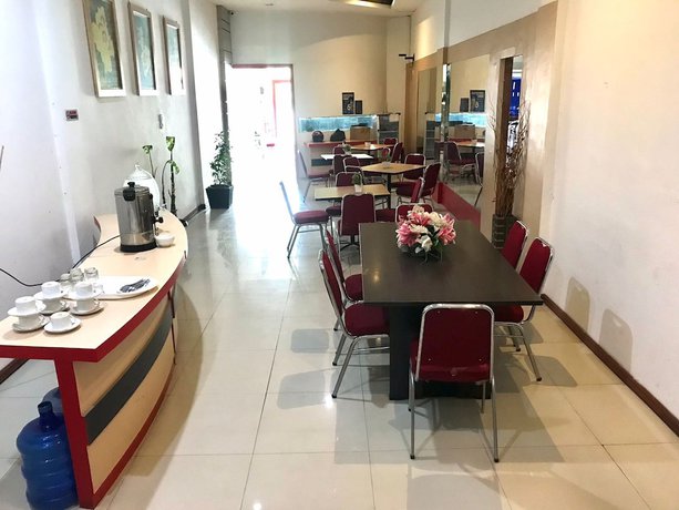 Imagen del bar/restaurante del Hotel Aedo Syariah. Foto 4