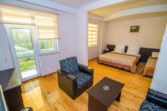 Imagen de la habitación del Hotel Aef. Foto 2