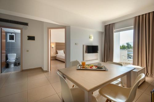 Imagen de la habitación del Hotel Aegean Blu, Cos. Foto 19