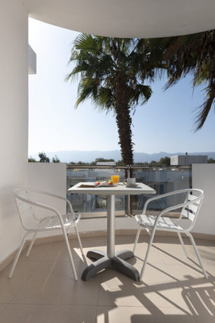 Imagen general del Hotel Aegean Blu, Lambi. Foto 9