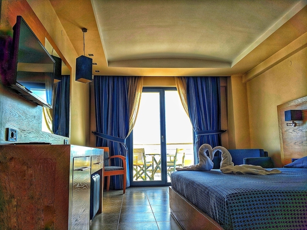 Imagen de la habitación del Hotel Aegean Blue Beach. Foto 11