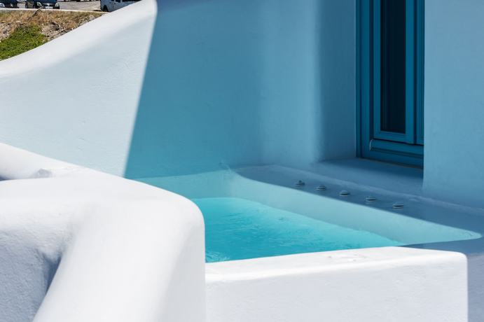 Imagen de la habitación del Hotel Aegean Blue Luxury Suites. Foto 3