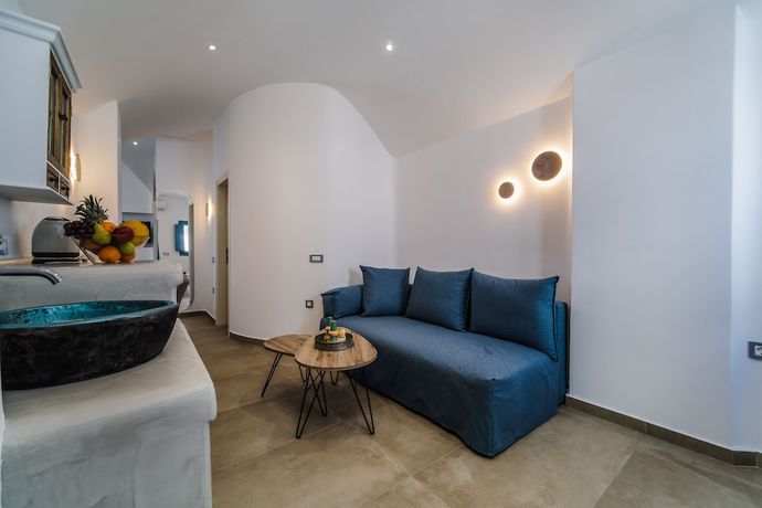 Imagen de la habitación del Hotel Aegean Blue Luxury Suites. Foto 5