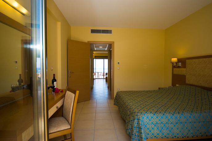 Imagen de la habitación del Hotel Aegean Dream. Foto 13