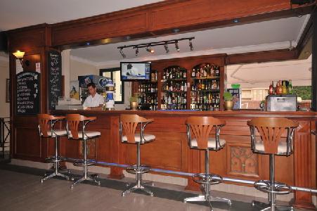 Imagen del bar/restaurante del Hotel Aegean Princess Apart. Foto 2