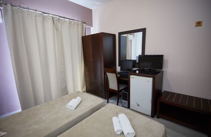 Imagen de la habitación del Hotel Aegean Sea Rooms. Foto 19