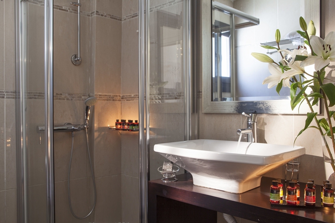 Imagen de la habitación del Hotel Aegean Suites. Foto 3