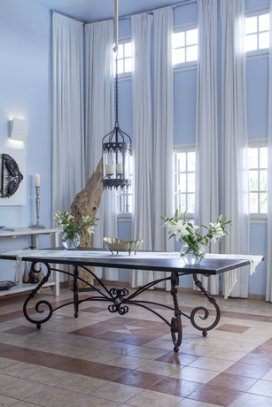 Imagen de los interiores del Hotel Aegean Suites. Foto 9