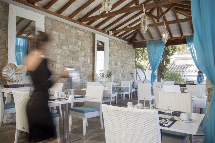 Imagen del bar/restaurante del Hotel Aegean Suites. Foto 2