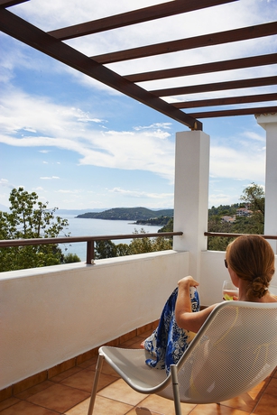 Imagen de la habitación del Hotel Aegean Suites. Foto 6