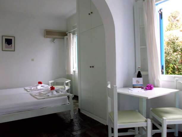 Imagen de la habitación del Hotel Aegean Village, Paros Ciudad. Foto 17