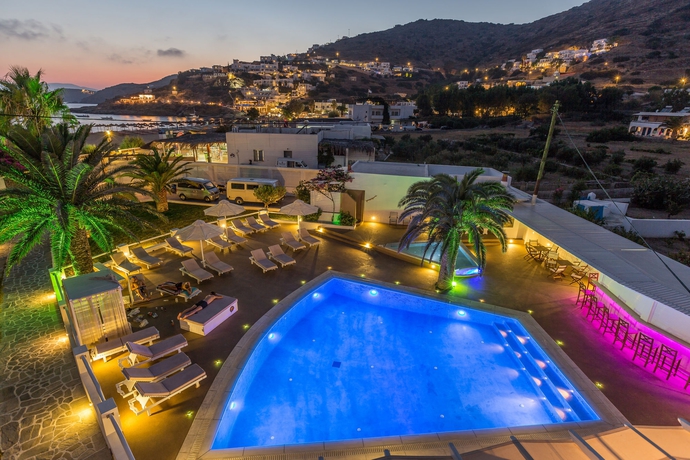 Imagen de la piscina del Hotel Aegeon, Ios. Foto 13