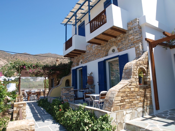 Imagen de los exteriores del Hotel Aegeon, Ios. Foto 11