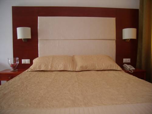 Imagen de la habitación del Hotel Aegeon, Skala Kallonis. Foto 4