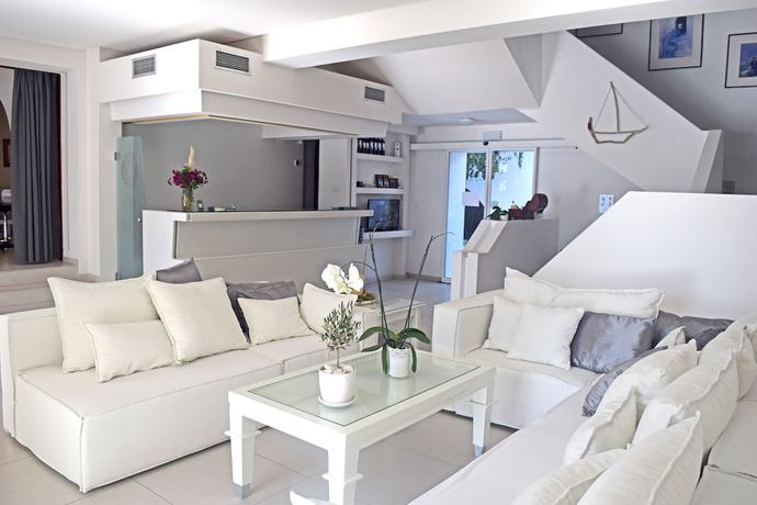Imagen de los interiores del Hotel Aegialis and Spa. Foto 19