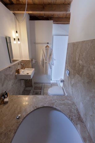 Imagen de la habitación del Hotel Aegila Boutique. Foto 12