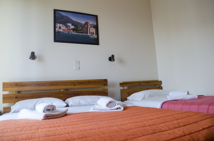 Imagen de la habitación del Hotel Aegina. Foto 3