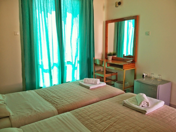 Imagen de la habitación del Hotel Aegina. Foto 6