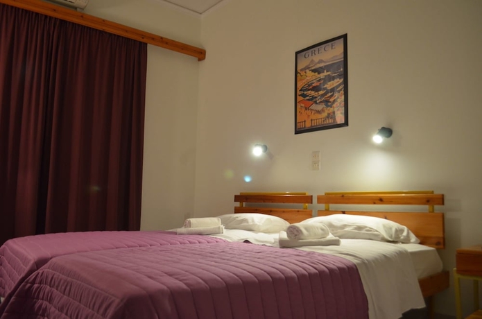 Imagen de la habitación del Hotel Aegina. Foto 8