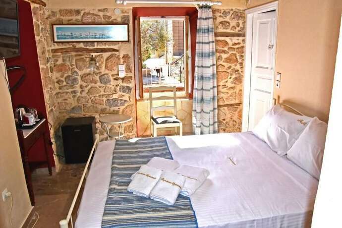 Imagen general del Hotel Aeginitikon Arhontikon. Foto 5