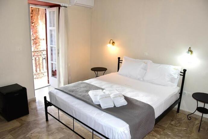 Imagen general del Hotel Aeginitikon Arhontikon. Foto 9