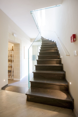 Imagen de los interiores del Hotel Aegusa. Foto 19