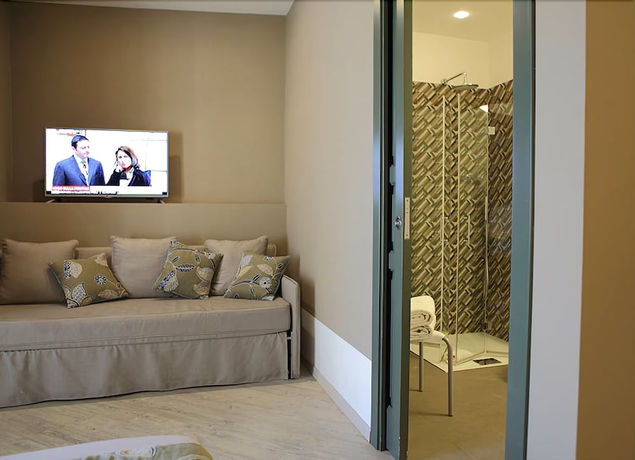 Imagen de la habitación del Hotel Aegusa. Foto 12