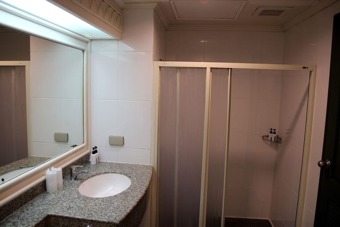 Imagen de la habitación del Hotel Aekpailin River Kwai Resort Kanchanaburi. Foto 15