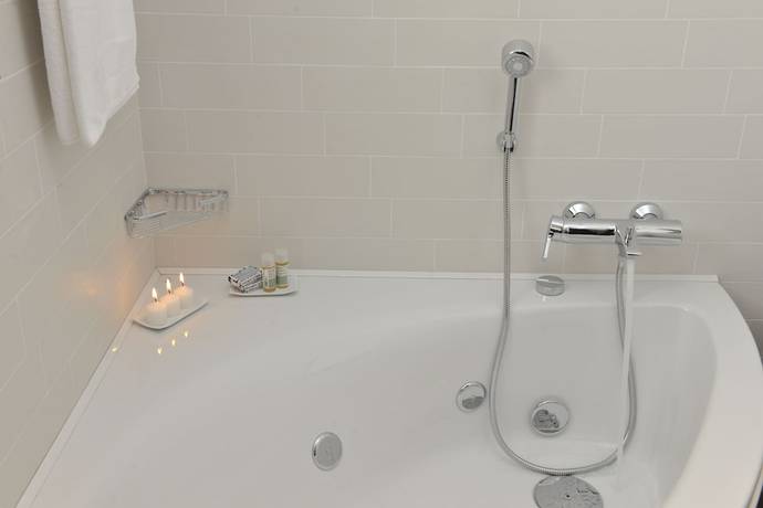 Imagen de la habitación del Hotel Aella Residence. Foto 13
