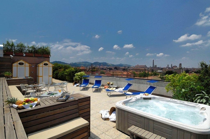 Imagen de los exteriores del Hotel Aemilia Bologna. Foto 7