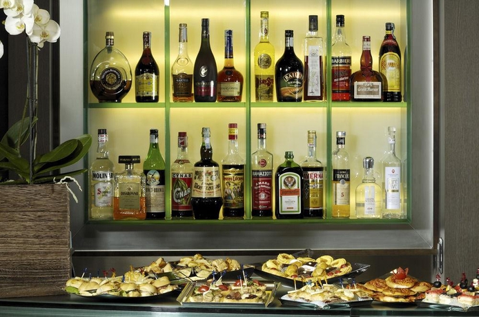 Imagen de los interiores del Hotel Aemilia Bologna. Foto 14