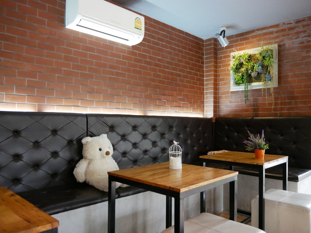 Imagen del bar/restaurante del Hotel Aen Guy Boutique. Foto 3