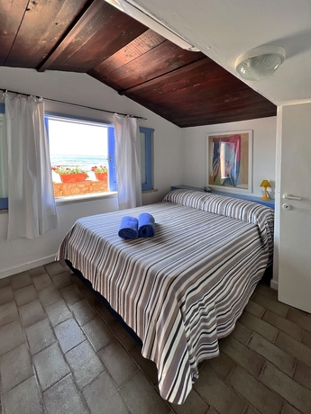 Imagen de la habitación del Hotel Aeneas\' Landing Resort. Foto 8