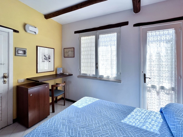 Imagen de la habitación del Hotel Aeneas\' Landing Resort. Foto 16