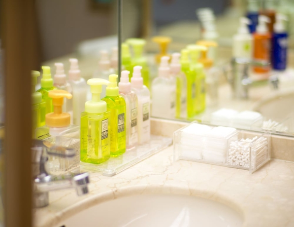 Imagen de la piscina del Hotel Aenokaze. Foto 18