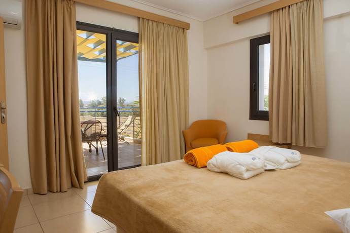 Imagen de la habitación del Hotel Aeolian Gaea. Foto 12