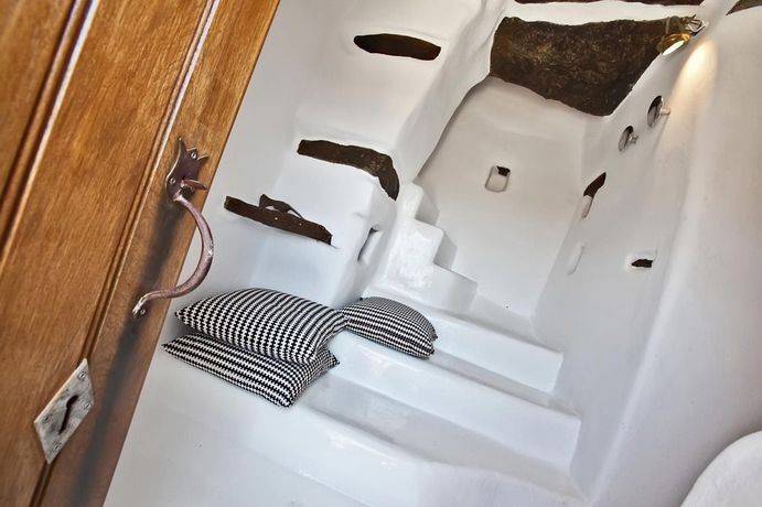 Imagen de la habitación del Hotel Aeolis Tinos Suites. Foto 4